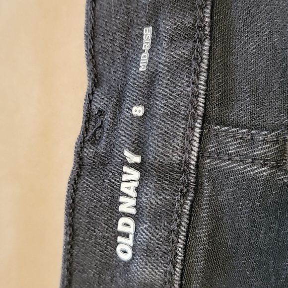 Old Navy Size 8 Washed Black Denim Mid Rise Cuffed Hem Shorts, Gently Used - Picture 9 of 12